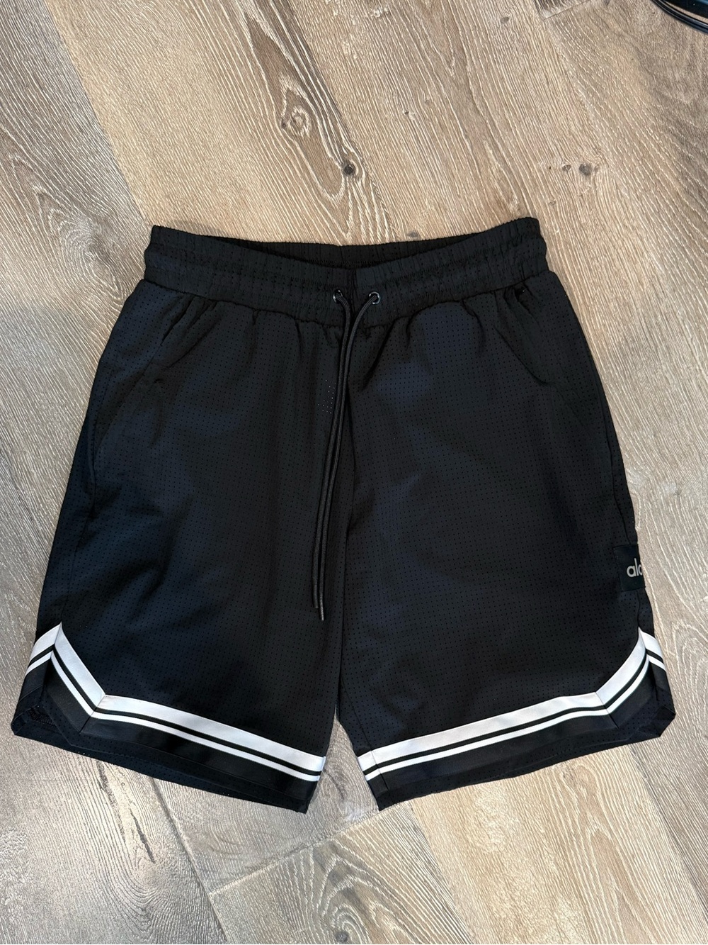 ALO Yoga Black shorts